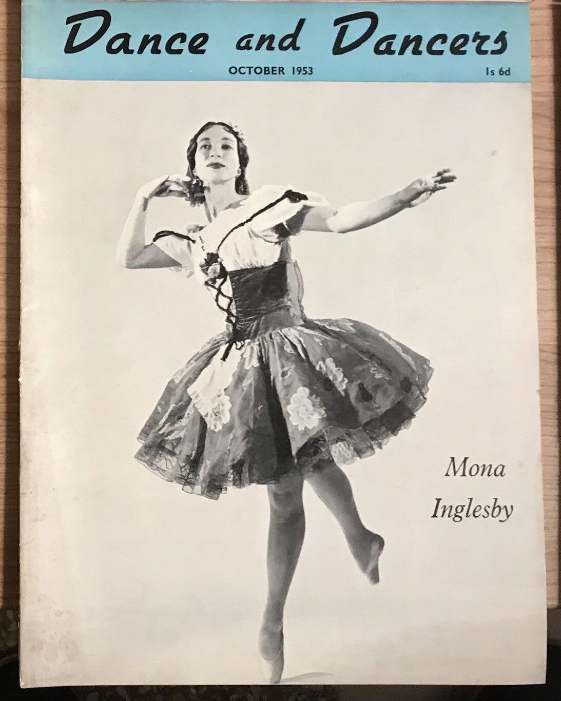 Image:dance-and-dancers-sample-cover